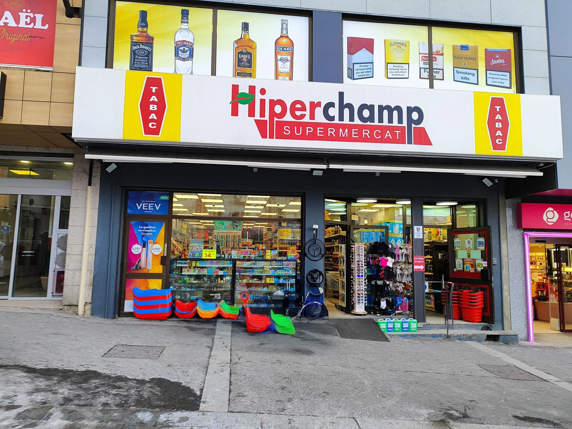 Hiperchamp 1, Carrer de les Abelletes, 7